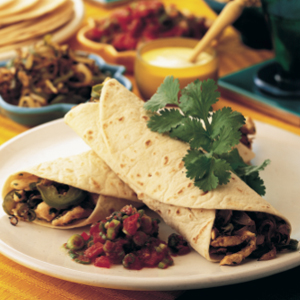 Chicken fajitas with tomato salsa