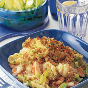 Chicken, pasta and leek crisp