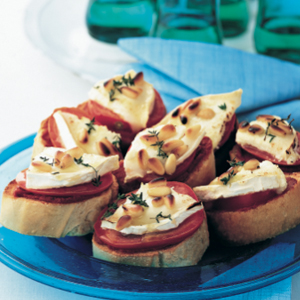 Goat's cheese toasts | Reader's Digest Australia