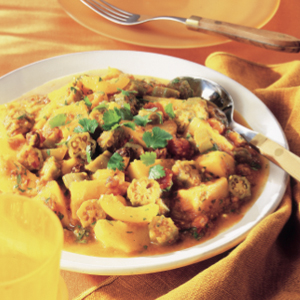 Indian-style okra with potatoes | Reader's Digest Australia