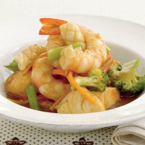 Mixed seafood and vegetable stir-fry | Reader's Digest Australia