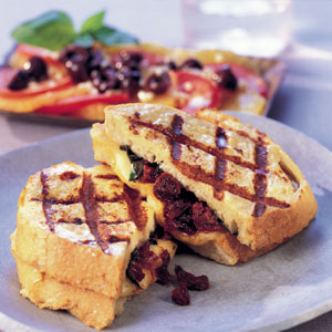 Mozzarella in carrozza | Reader's Digest Australia