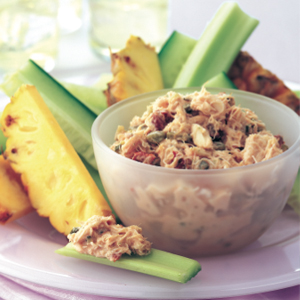 Piquant crab dip with crudités | Reader's Digest Australia