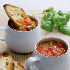 Roasted tomato capsicum soup