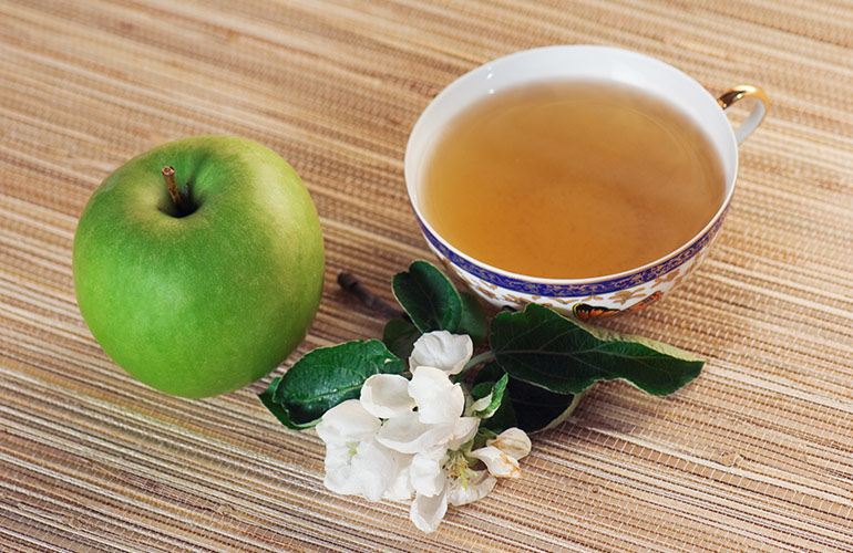 Add green tea and an apple to your morning break