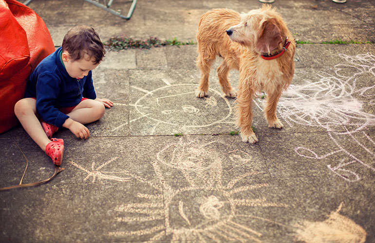 Use eggshells to make DIY sidewalk chalk
