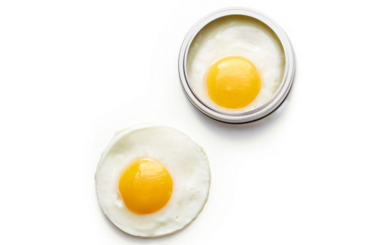 Twist open a mason jar for easy fried eggs