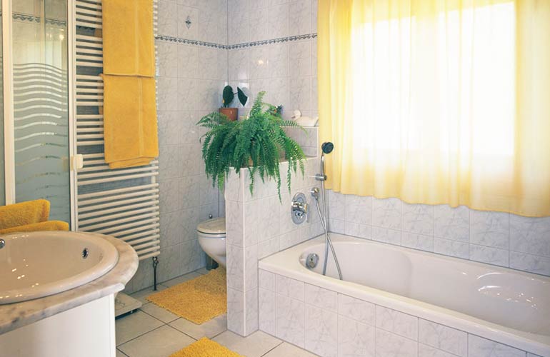 2. Jutting walls