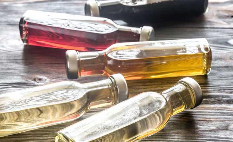 5. Clean copper and brass: Try this vinegar mixture