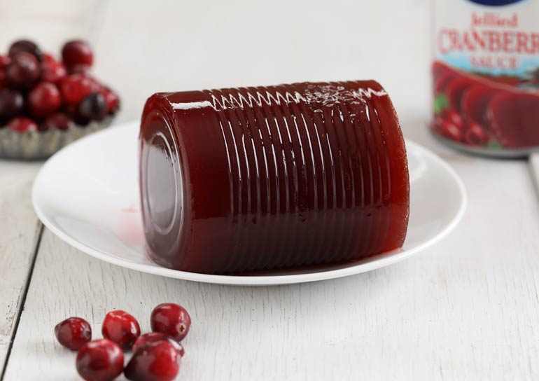 Canned cranberry sauce
