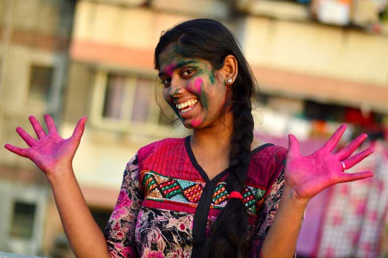 Don’t use your left hand in India