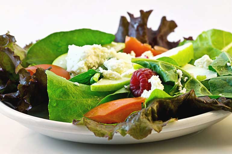 4. Make a healthy lunch salad