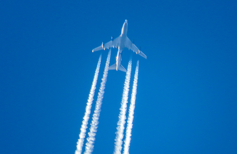 Aeroplanes spray mind-control chemicals