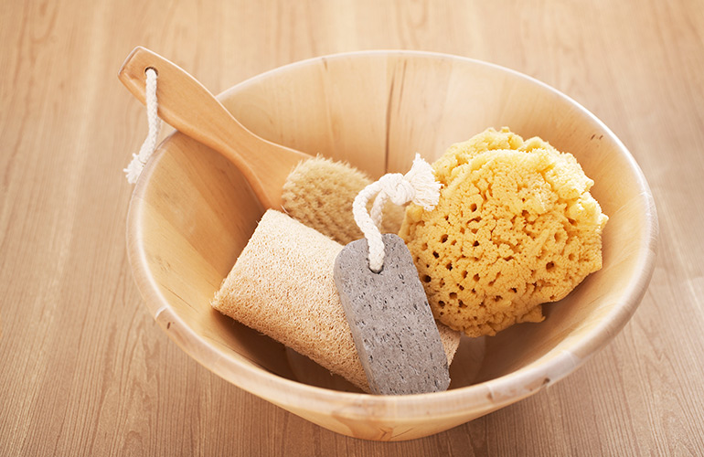 Used loofahs and sponges