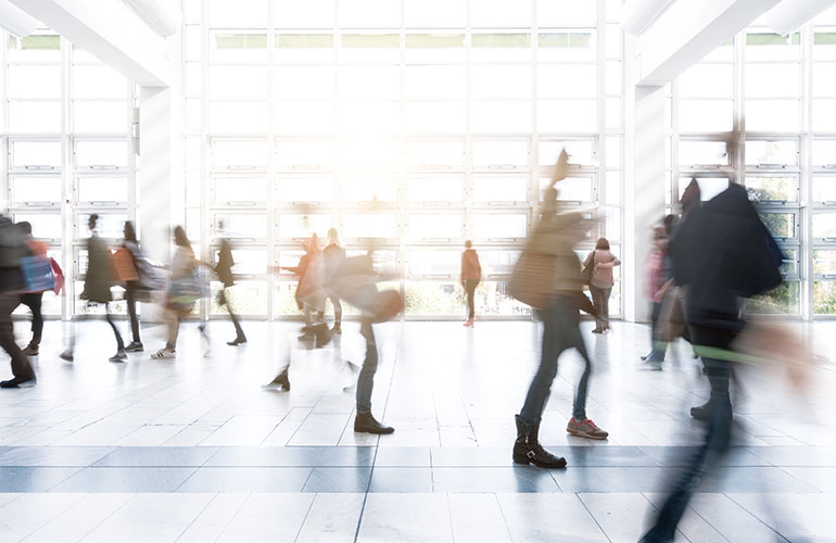 13 things you should never do at the airport