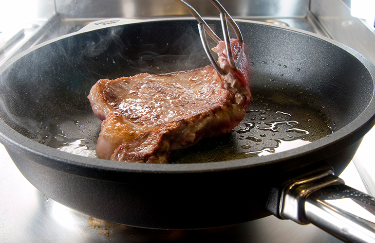 Mistake 5: Turning the steak only once