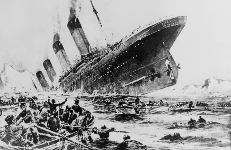 What caused the ship to break into two pieces?