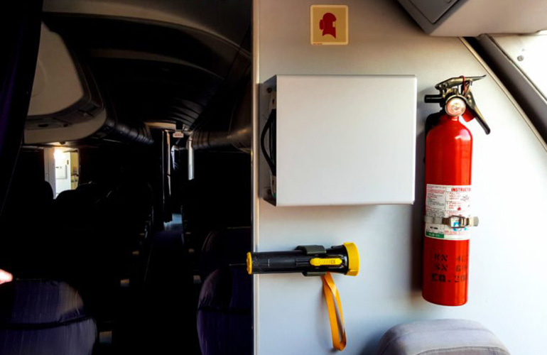 How long does it take for a fire to spread through a plane?