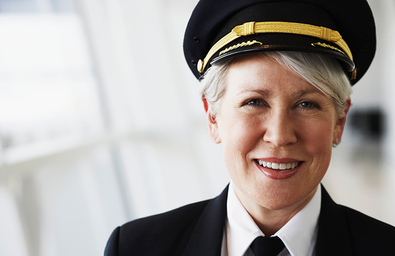 What are the vision requirements for a pilot?