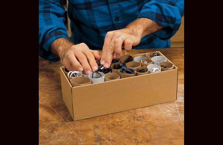 Organise small cords