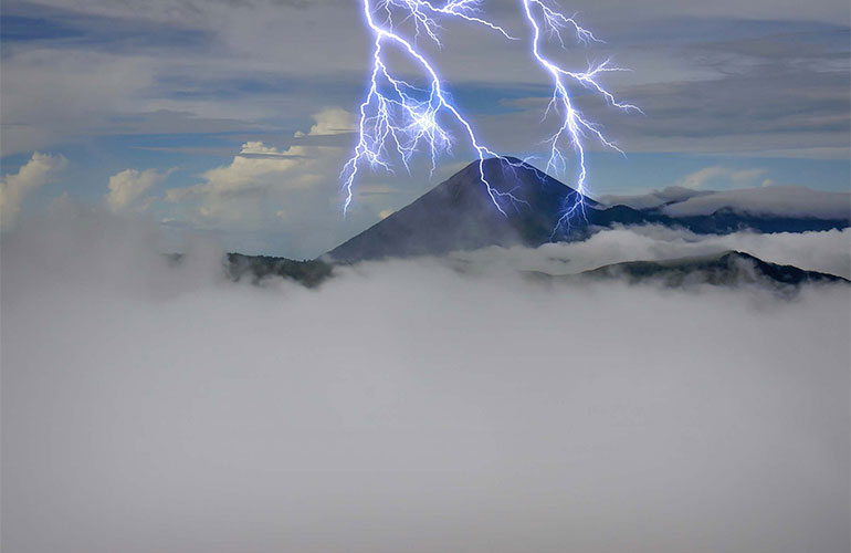 Volcanic lightning