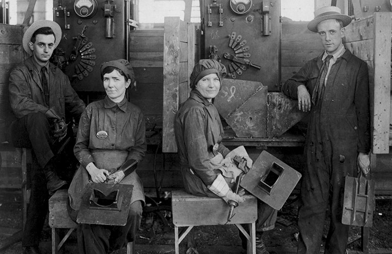 The 1918 flu pandemic brought more women into the workforce