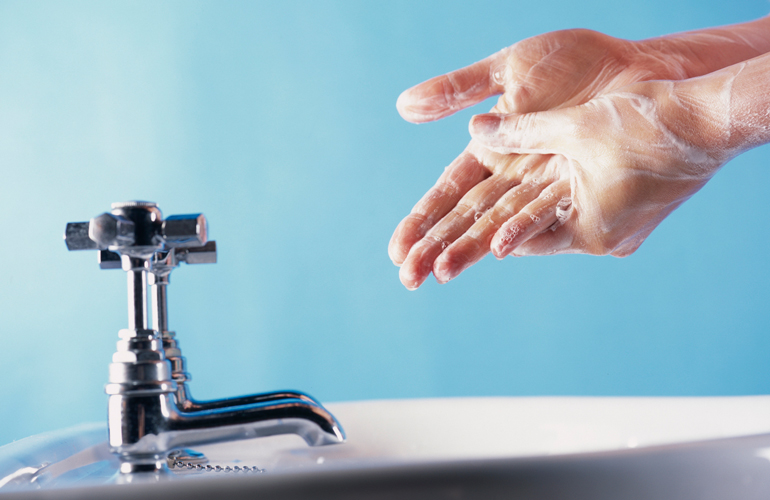 Clean smells from hands