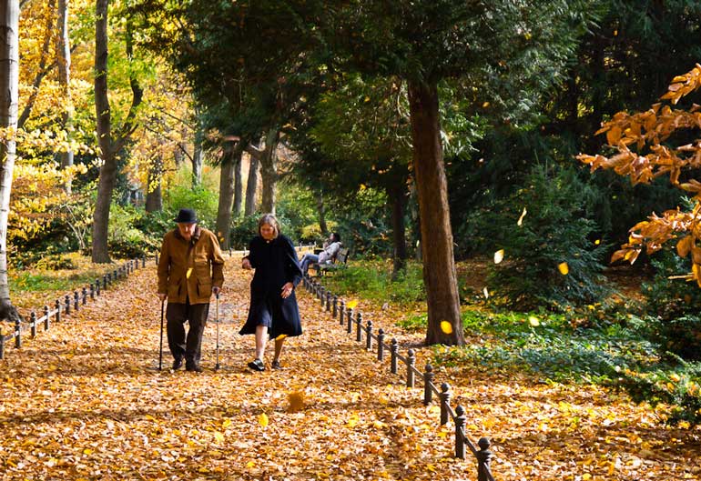 Breathless stroll