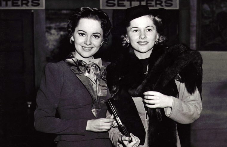 Joan Fontaine and Olivia de Havilland