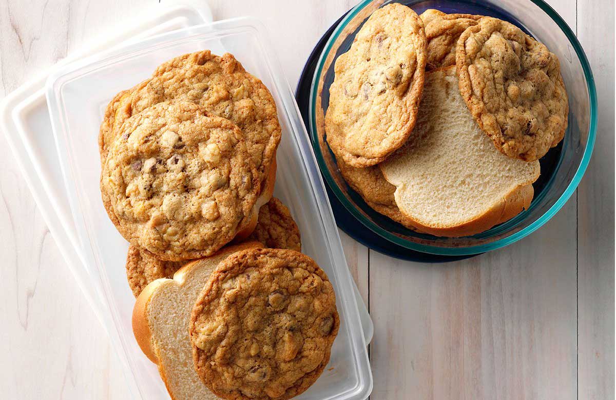 Keep cookies soft
