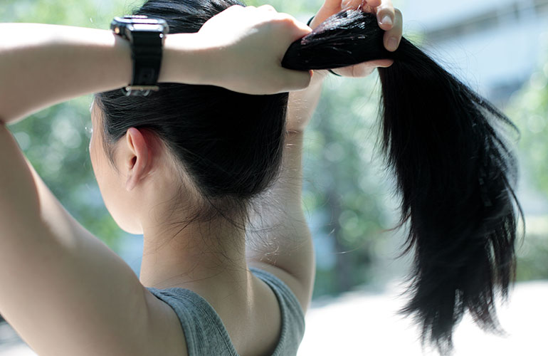 Wearing tight hairstyles every day