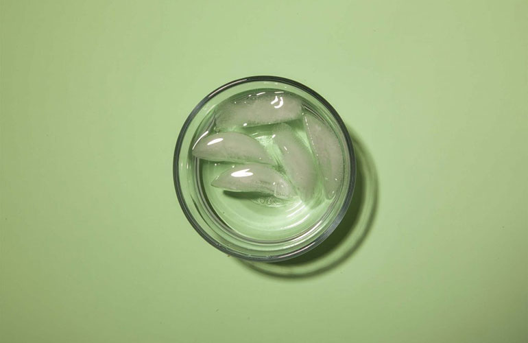 Dry nail polish fast with ice water