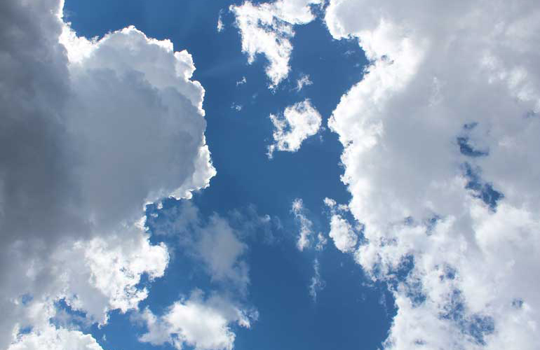 Play the cloud game