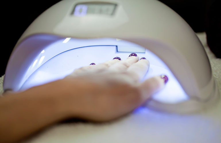 Be wary of UV light with gel manicures