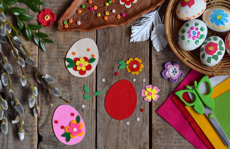 Felt eggs