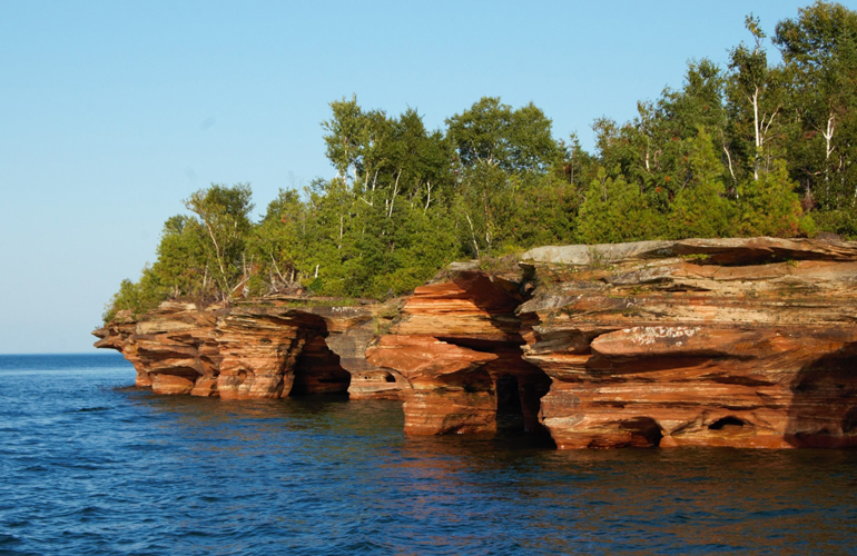 Apostle Island Sea Caves – Wisconsin, USA