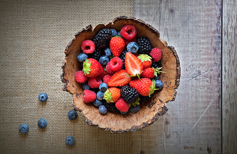 A vinegar rinse makes your berries last longer