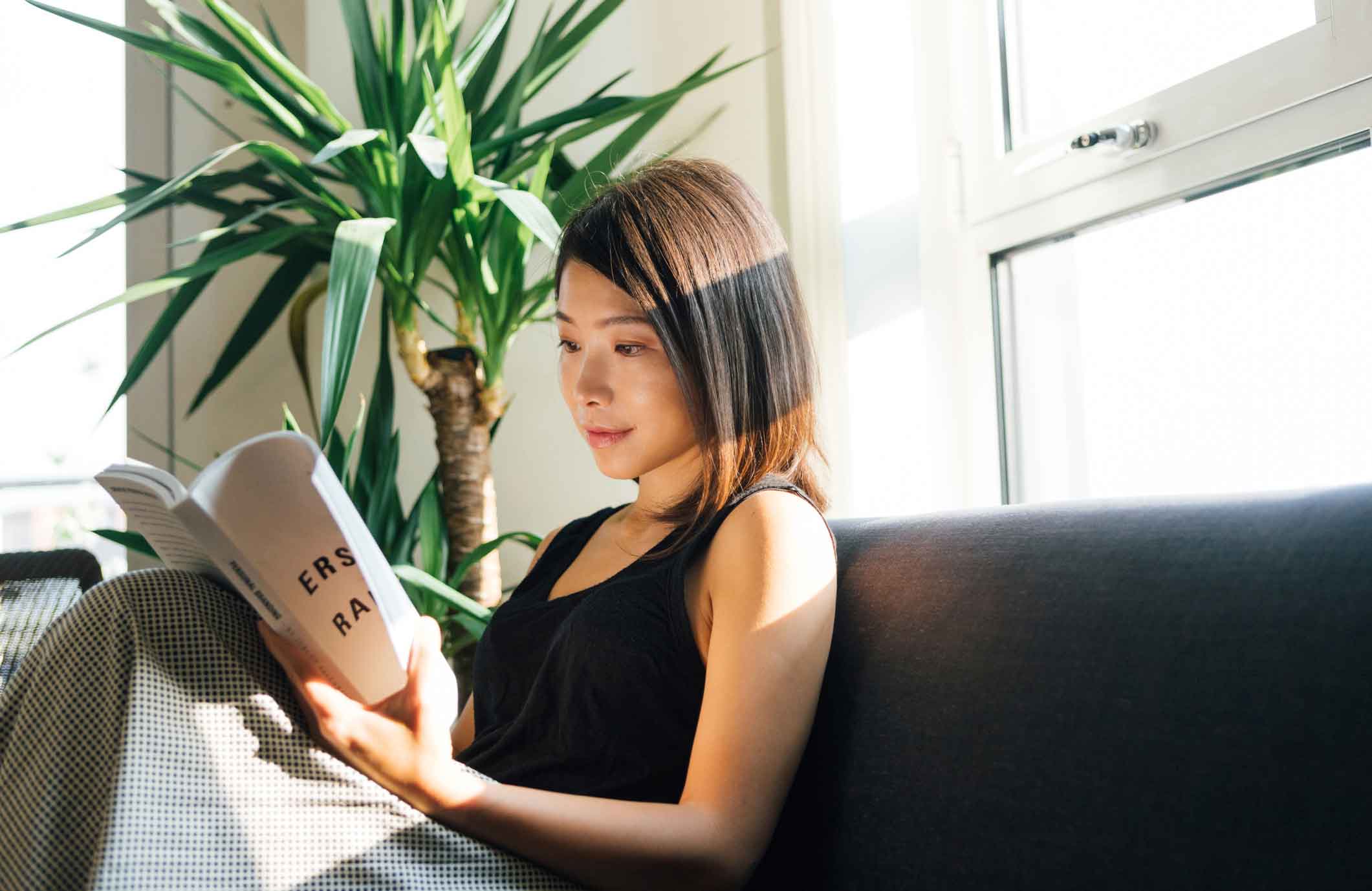 You get an arm workout while reading