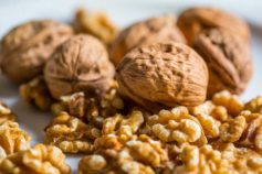 9 of the most powerful eating habits to protect your brain from Alzheimer’s