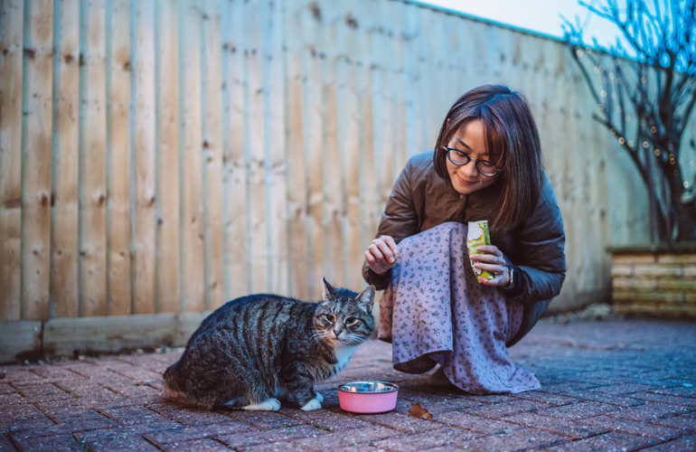 Be affectionate while feeding