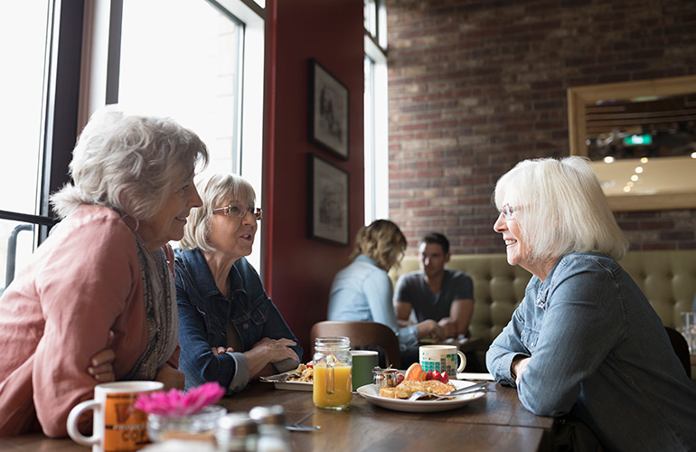 Meet friends at a café