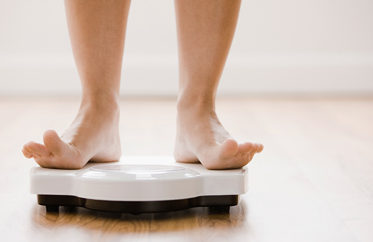 Sleeping naked might help you lose weight