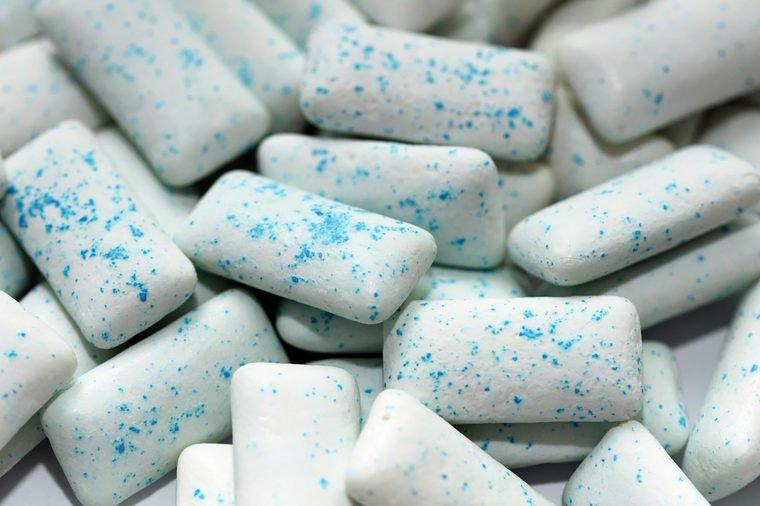 Constantly chewing gum
