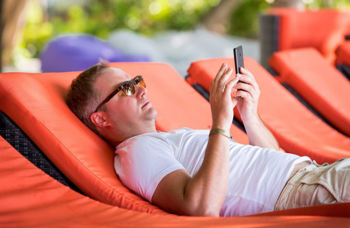 Exposing your iPhone to extreme temperatures