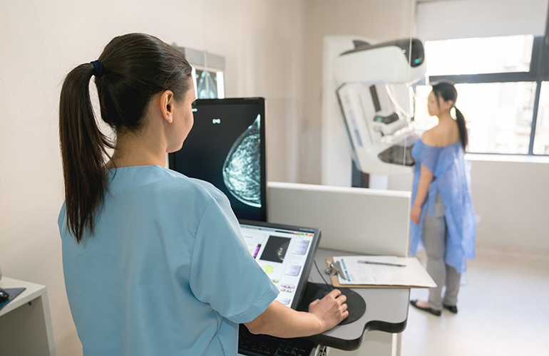Going braless won’t decrease breast cancer risk