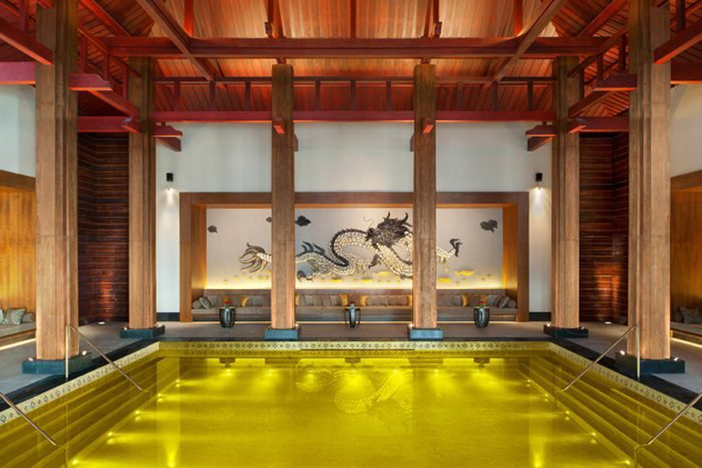 Gold Energy Pool: The St. Regis Lhasa Resort