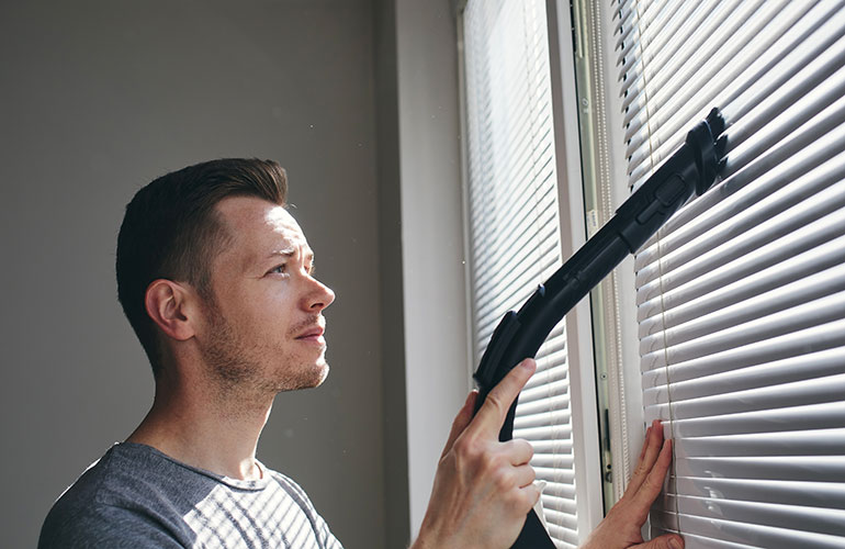How to clean blinds