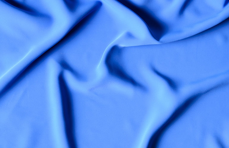 Layer with silk