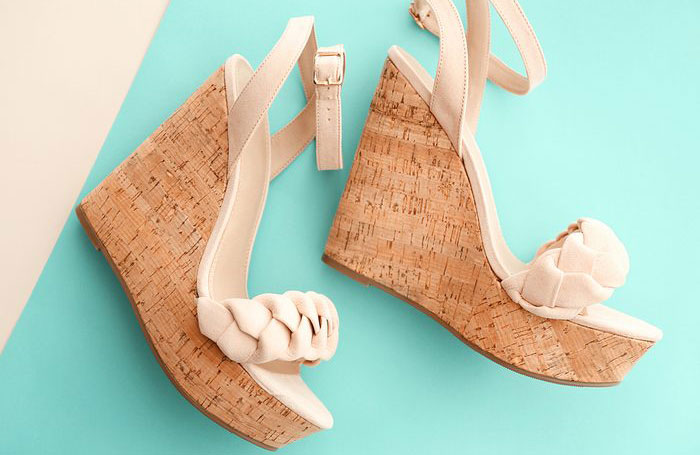 Never wear wedges in the Queen’s presence