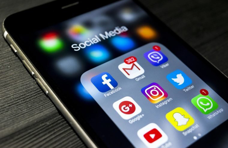 You’re a social media junkie